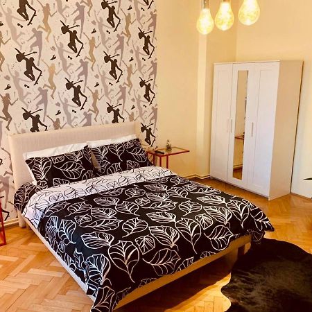 Cinematheque Ultracentral Apartment Sibiu Exterior photo